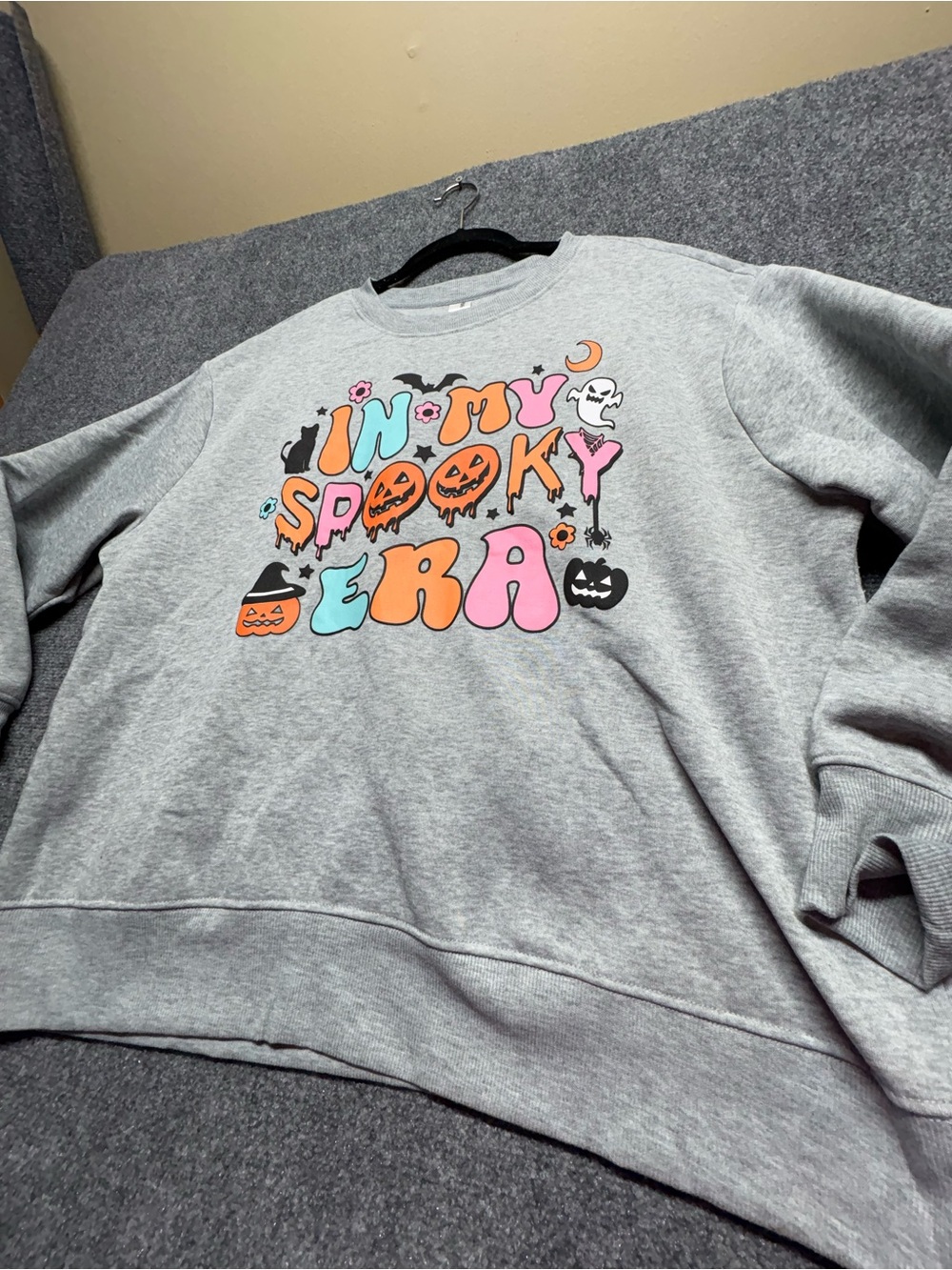 Gray "In My Spooky Era" Halloween Graphic Sweatshirt size 2X, NEW